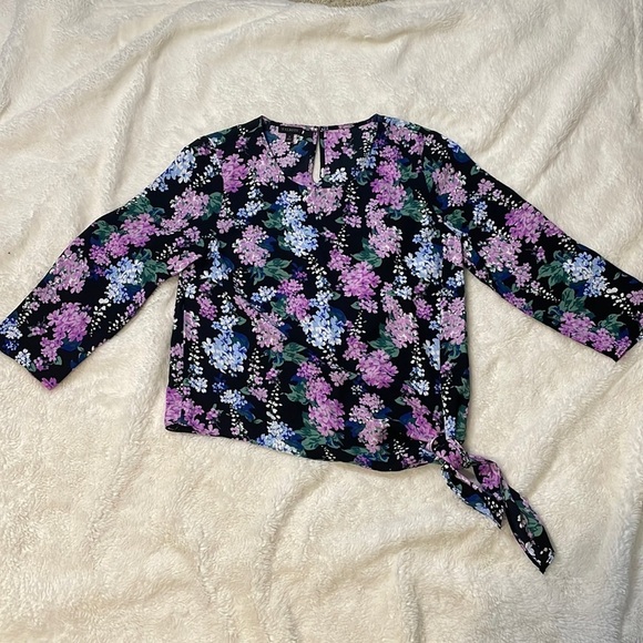Talbots Floral Blouse‎ - Picture 1 of 5